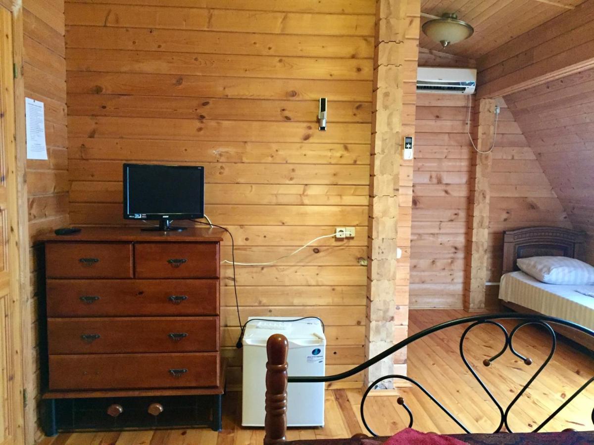 Гостевой Дом Сосновый Бор Pizunda Exteriör bild